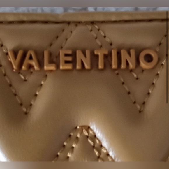 Valentino Tan Studded Zip Around Wallet BRAND NEW - Picture 2 of 6